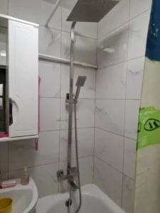 Фото сантехника